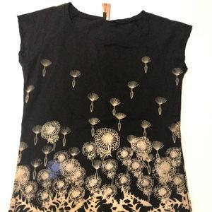 NWOT Umsteigen bamboo t-shirt